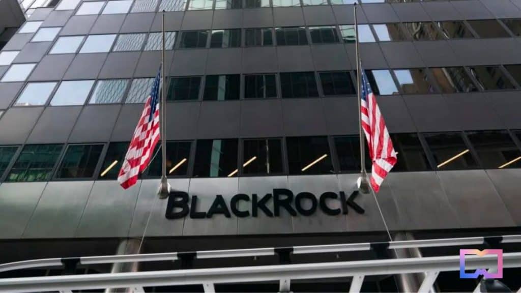 In contrast, well-known cryptocurrency exchanges are currently facing the pressure of regulatory investigations. Interestingly, while some regions maintain a cautious stance, Hong Kong is encouraging its traditional banking giants to welcome crypto clients. This complex interplay between power, regulations, and capital prompts speculation about whether we're witnessing a calculated maneuver to dominate the digital finance space or simply a chaotic response to the disruptions caused by cryptocurrencies.
