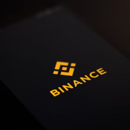 Binance has plans to remove three major stablecoins from its listings, including USDC, by the deadline of September 29.