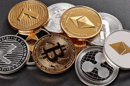 Altcoins vs. Stablecoins: Understanding the Essential Differences (2023)
