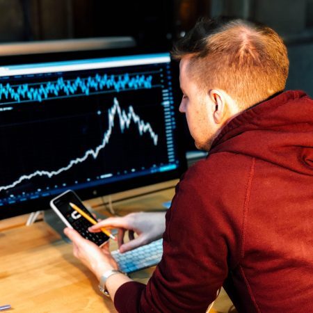 Understanding your relationship with cryptocurrency: Tips for navigating and overcoming potential addiction to digital currencies.