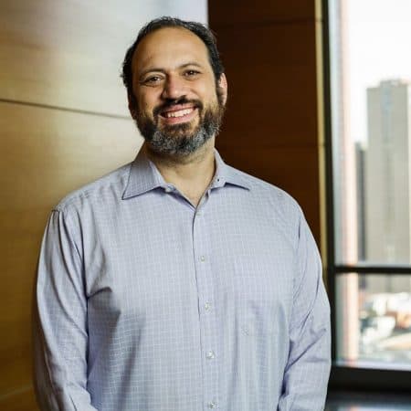 Professor Ethan Mollick emphasizes the importance of integrating AI education for students to ensure equitable opportunities.