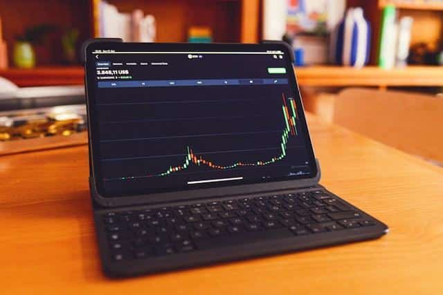 MT4 vs MT5 for Crypto Trading