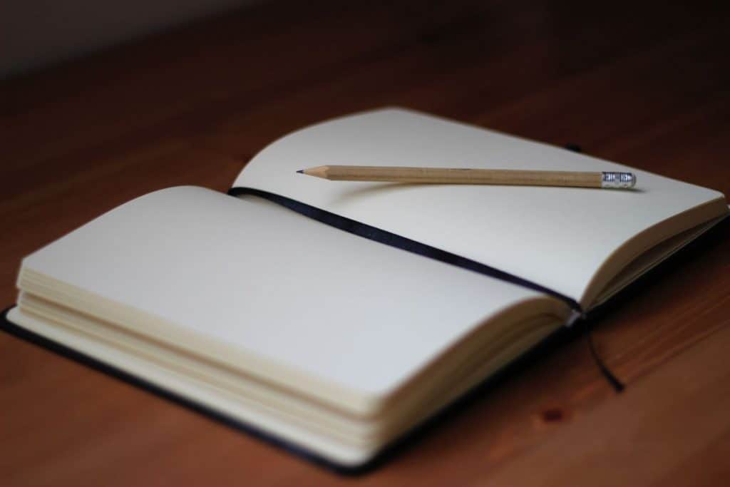 7 Best AI Essay Generators